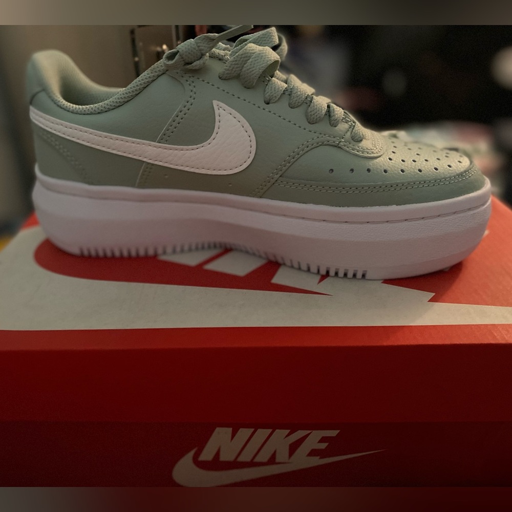 ✨ NIKE court vision! Brand new!! ✨